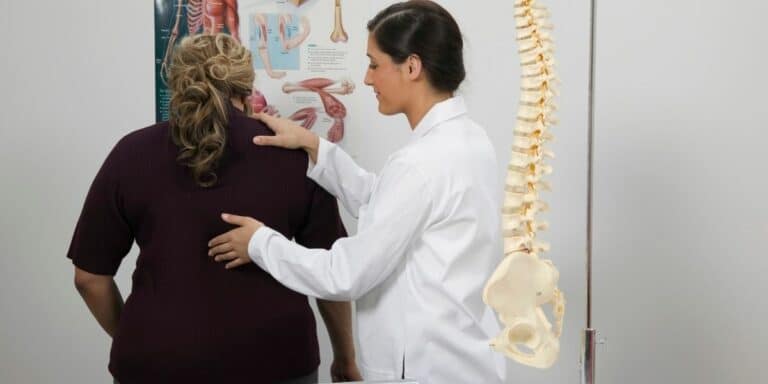 woman spine treatment