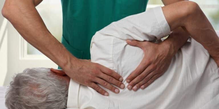 back treatment chiropractor